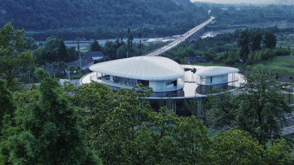 Archermit designs majestic viewing platform amongst the clouds of Longmenshan