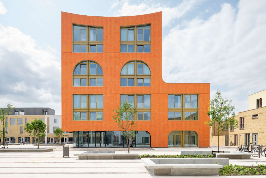 NEXT architects complete Multifunctional Community Building &amp; Apartment in Eindhoven