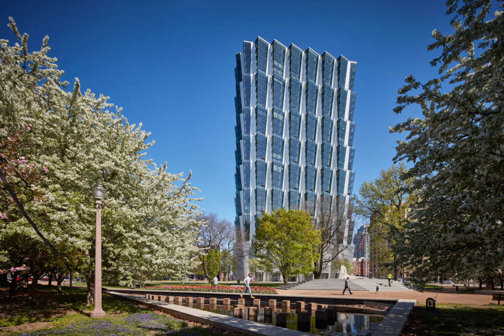 Studio Gang complete angled residential tower in St.Louis