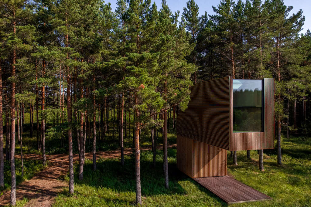 Arsenit completes elevated retreat nestled among the trees near Estonia’s largest waterfall