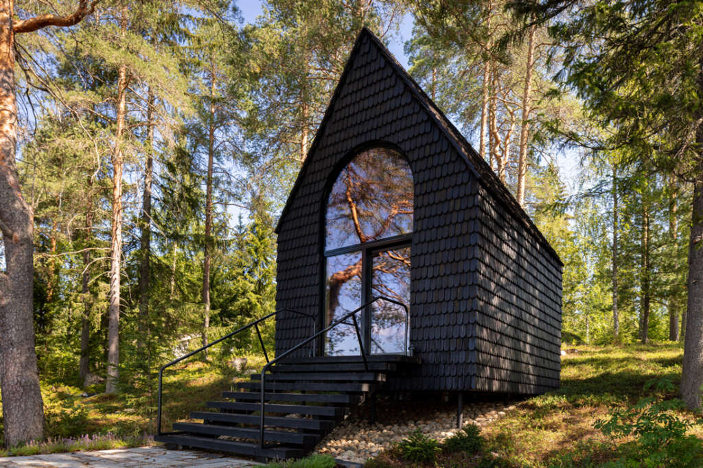 This cabin in Finland is inspired by the imaginary universe of 1980's adventure movies