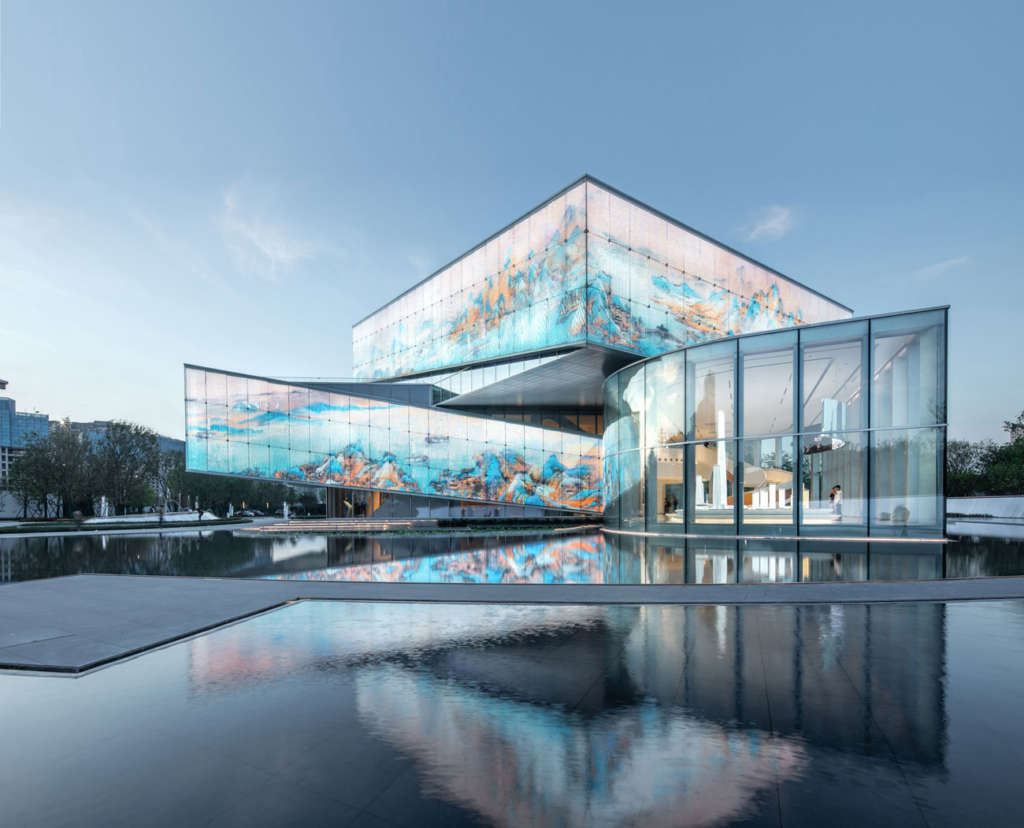 Exhibition Centre in Shenzhen Features Whimsical Spiral Scroll