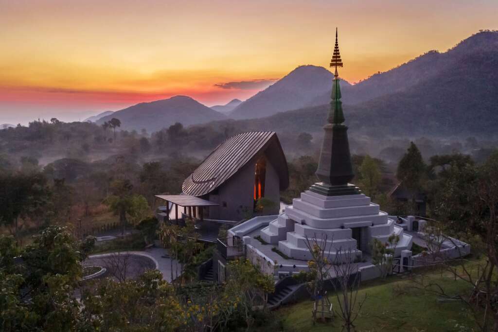 This wisdom center in Thailand uses minimalist design to promote the teachings of Buddhism