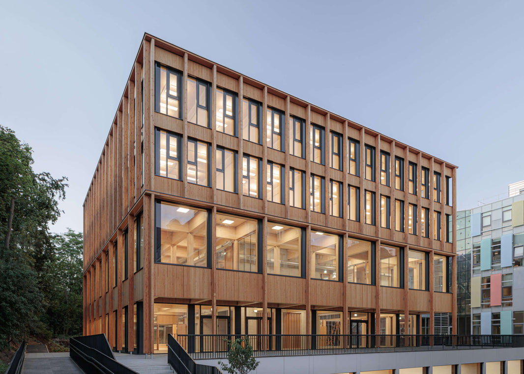 This campus building in Vienna is built with digitized timber construction