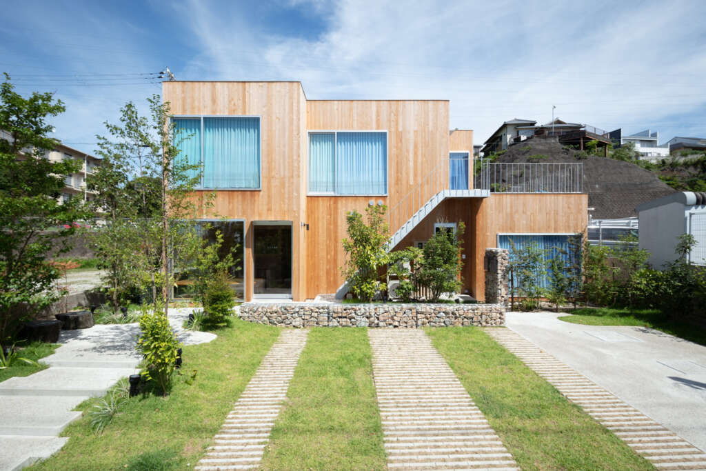 Yusuke Yoshino Architects design wood house and dentist office in Wakayama Prefecture