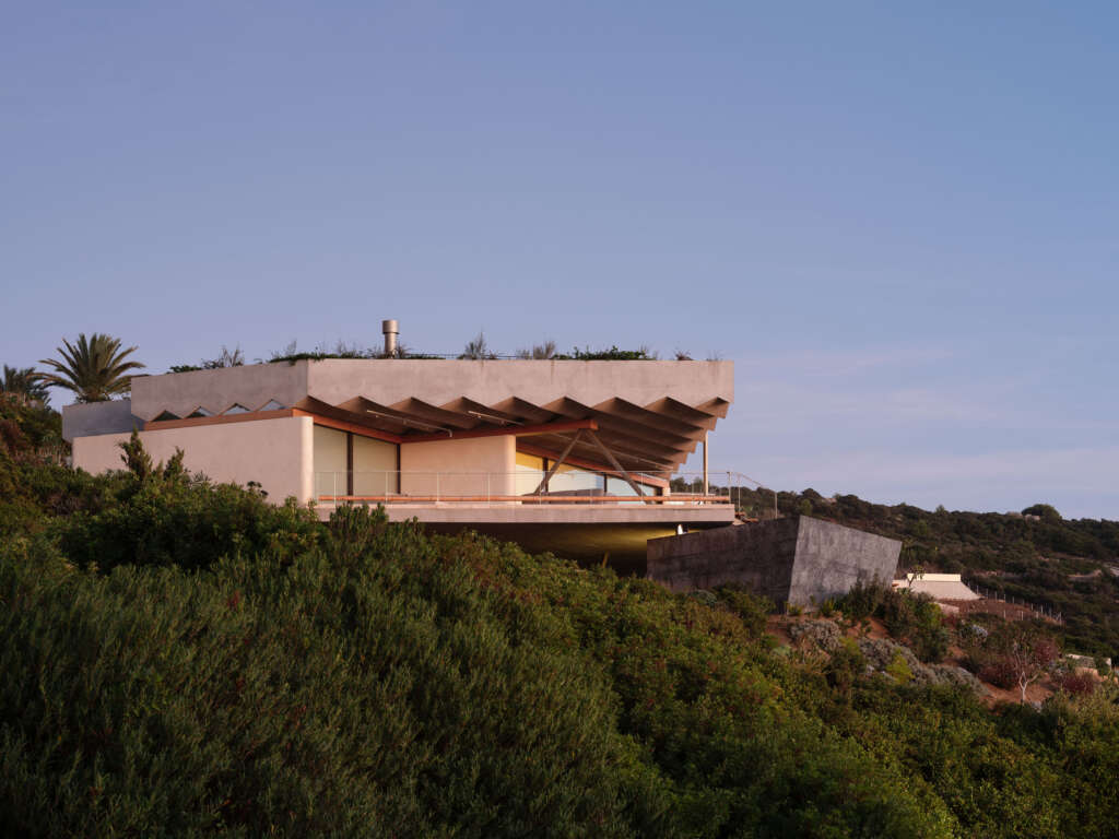 Langarita-Navarro design getaway home in Tarfia with sawtooth roof