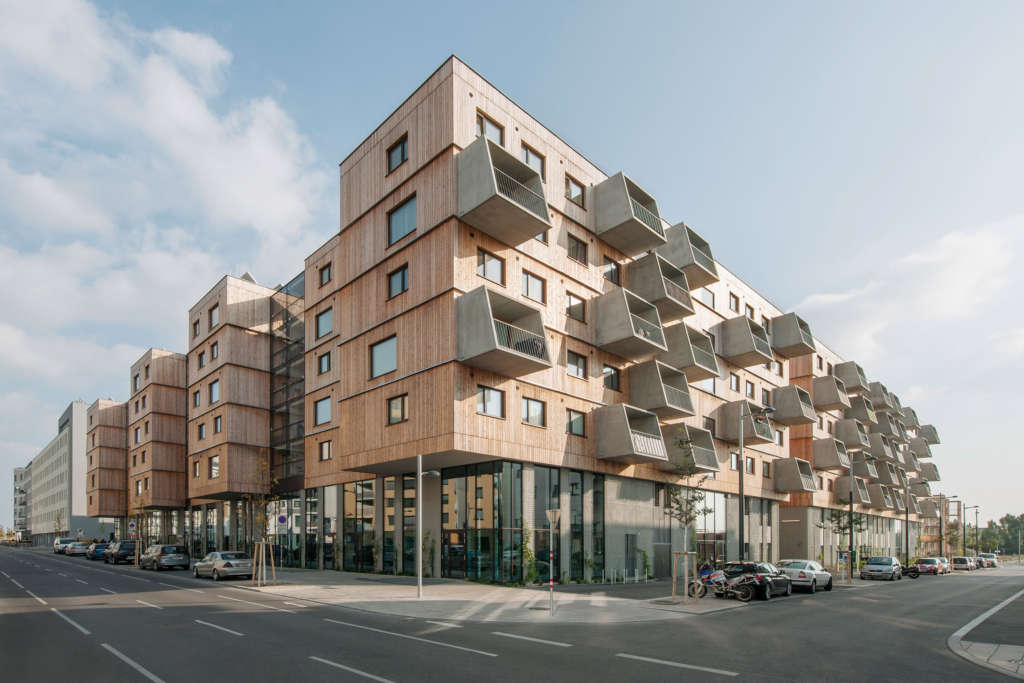 Berger+Parkkinen & querkraft architekten design wood housing complex Seestadt Aspern