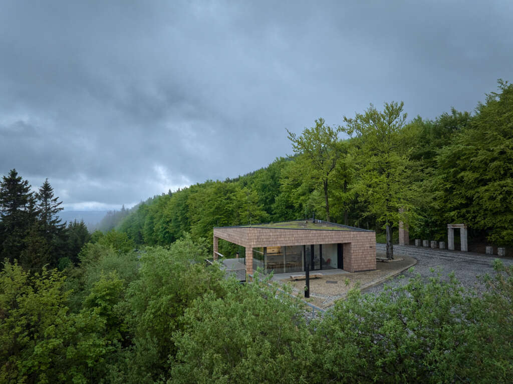 Henkai Architekti design lookout and information center along the Beskydy Mountain range