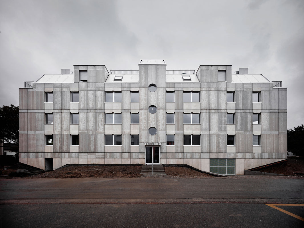 idA Creates Beautiful Multi-Family Apartment in Hinwil, Switzerland