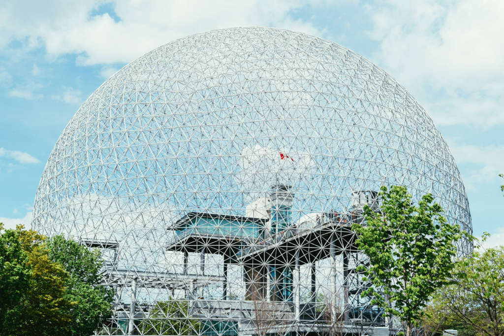 The MUST-SEE Architecture in Montreal