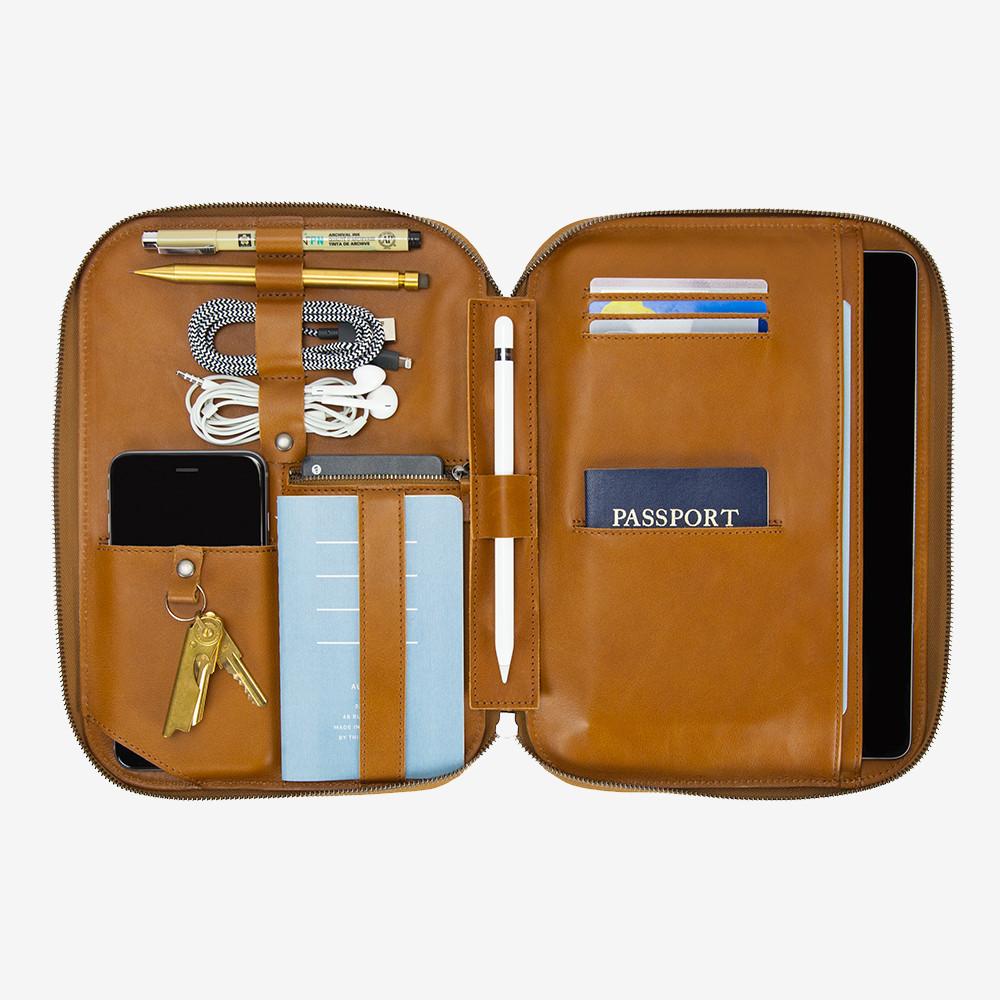 3 Essential Travel Accessories for Architects and Designers