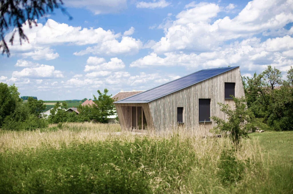 Juri Troy Architects design small weekend house in historic setting in Austria