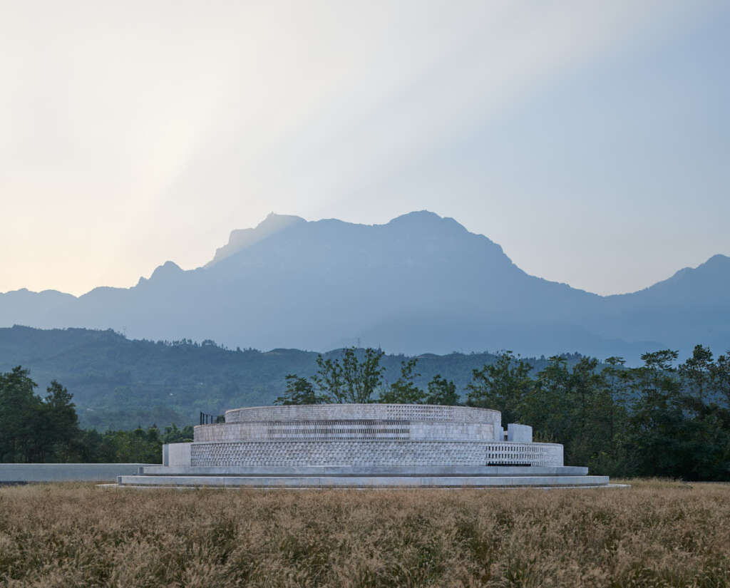 Neri&Hu complete distillery near the majestic and historic Mount Emei