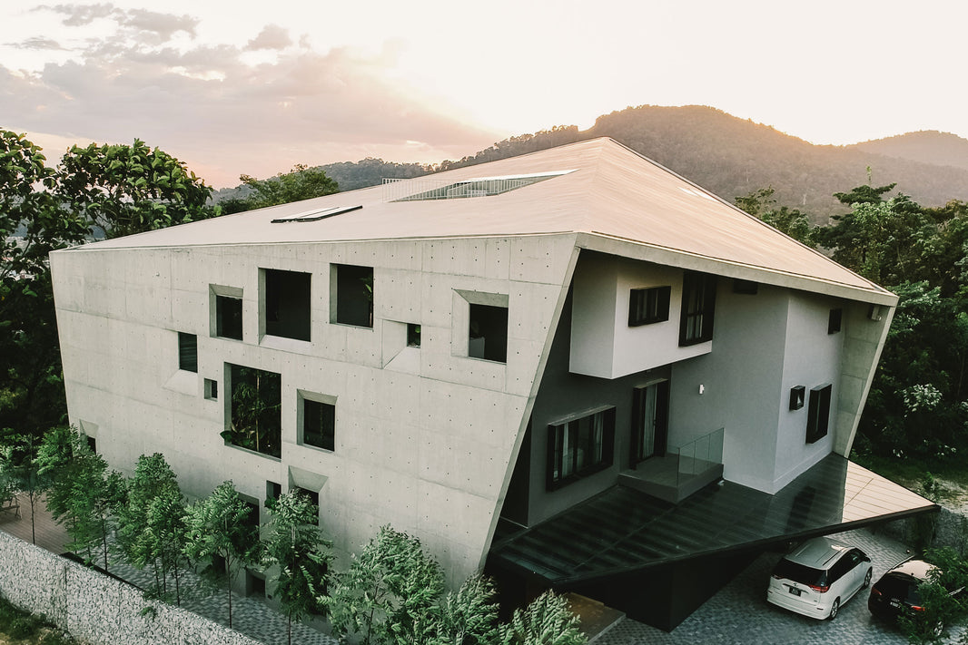 The Window House in Malaysia Brings Nature Inside
