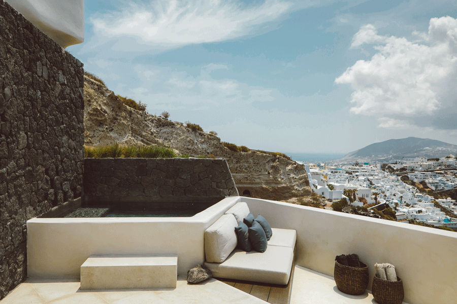 The Perfect Santorini Villa for your Next Greek Getaway - Åvontuura