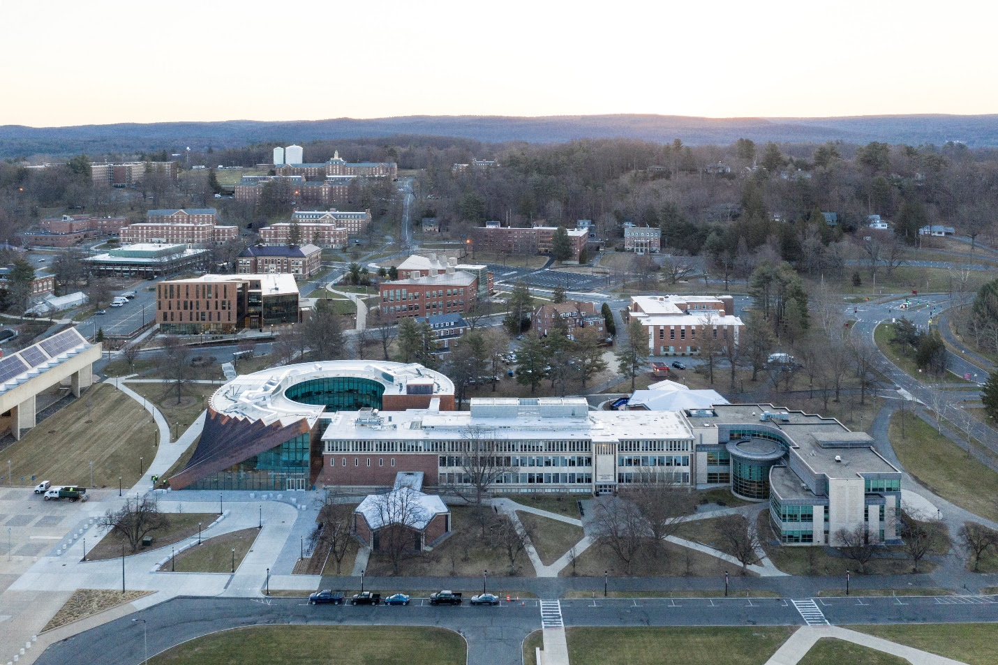 BIG & Goody Clancy Design UMASS Amherst's Isenberg School Of Management ...