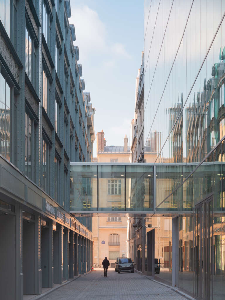 Frameweb  Paris's historic La Samaritaine department store reemerges,  restored as a mixed-use space