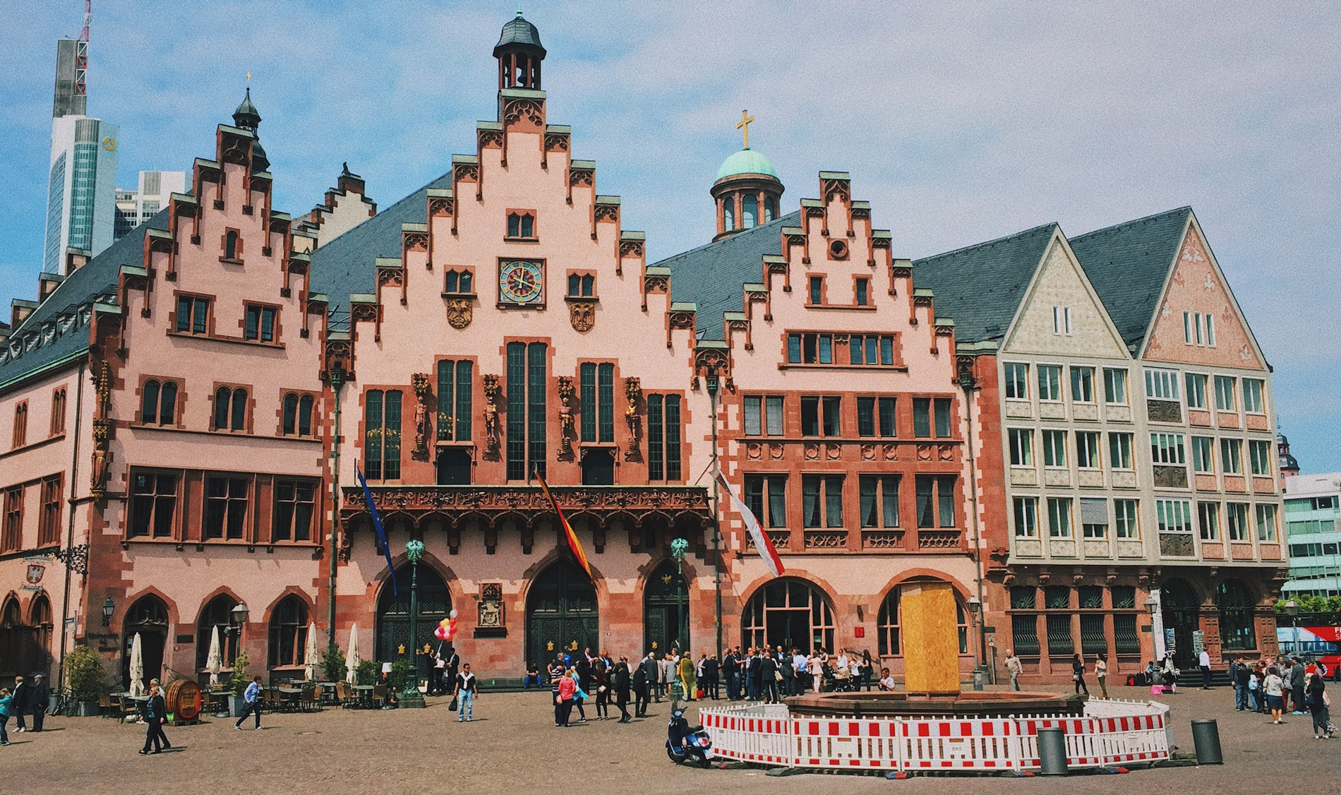 the-must-see-architecture-in-frankfurt-vontuura